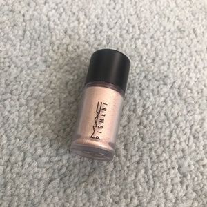 MAC Pigment in Whisper Pink